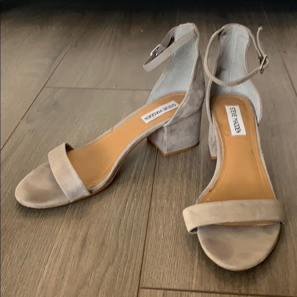 Steve Madden suede heels